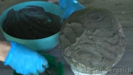 This cement ball will win your heart! Useful garden decor, garden crafts, patio crafts