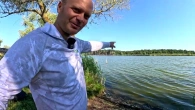 З ПАЛАТКОЮ І СПАЛЬНИМ МІШКОМ на водосховище