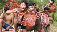 Ultimate Rainforest Survival Guide: Mouthwatering Fire-Grilled Beef Ribs Recipe & Delicious Feast