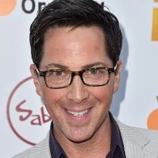 Dan Bucatinsky