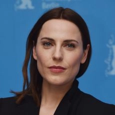 Antje Traue