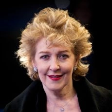 Patricia Hodge
