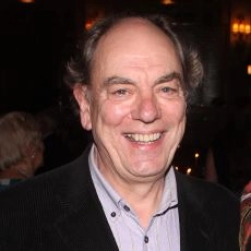 Alun Armstrong