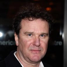 Douglas Hodge