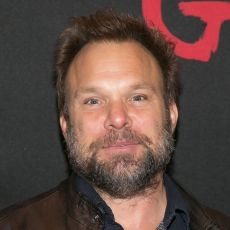 Norbert Leo Butz
