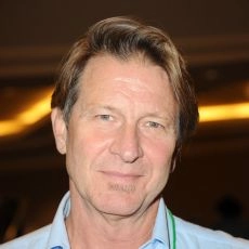 Brett Cullen