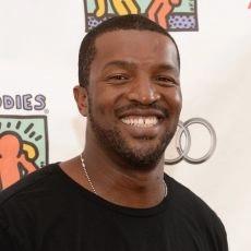 Roger Cross