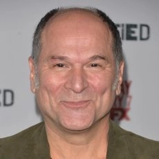 John Kapelos