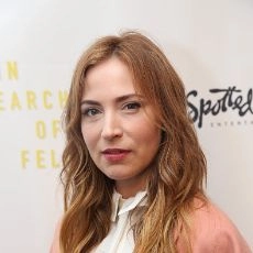 Beth Riesgraf