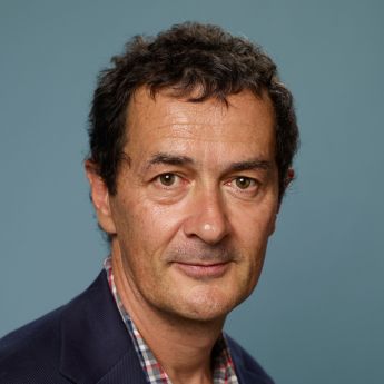 Julian Farino