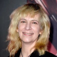 Amanda Plummer