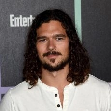 Luke Arnold