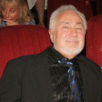 Andrew Neiderman