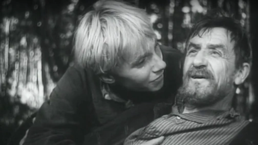 Она защищает Родину