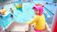 Boram play Giant Water Slide and Swimming Pool