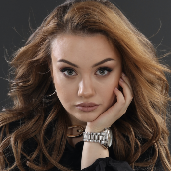 Елена Олейникова